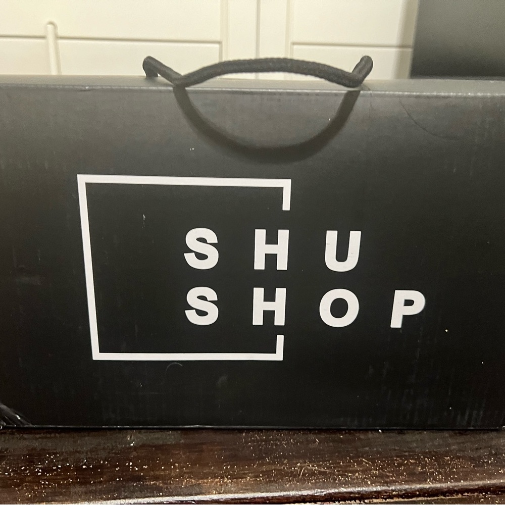 Brand new Shu Shop Paris Pink Star Sneakers size 10